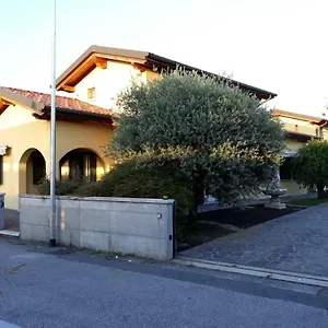 Loredana Elegant With Private Bathroom Affittacamere Spinea